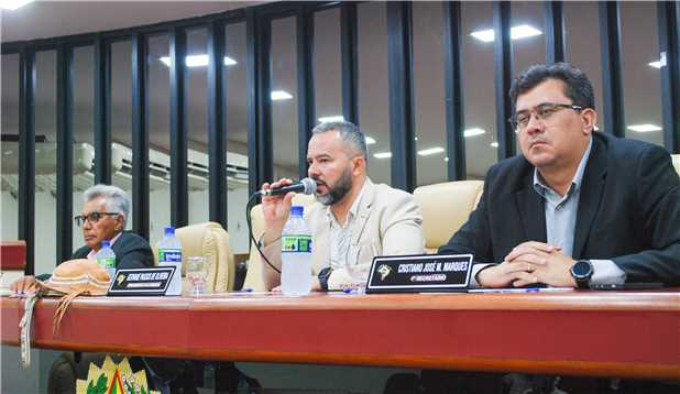 A Câmara Municipal de Remanso, na última terça-feira (14), realizou a 12ª Sessão Ordinária. Na sessão foram aprentadas as seguintes pautas:

Aprovad